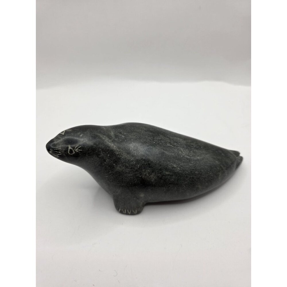 Vintage Inuit Carving Stone Seal Sculpture "IVU ΓΔΡ" Eskimo Art Canada